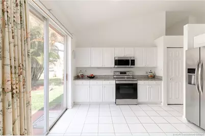 1612 SE Shelburnie Way, Port Saint Lucie, FL 34952 - Photo 10