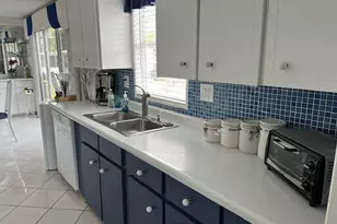 6387 Elm Ln, Lantana, FL 33462 - Photo 10