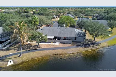 3986 NW Cinnamon Tree Circle, Jensen Beach, FL 34957 - Photo 4