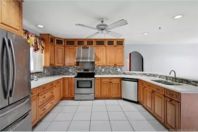 981 SE Lansdowne Avenue, Port Saint Lucie, FL 34983 - Photo 14