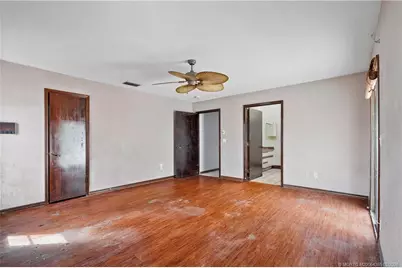 981 SE Lansdowne Avenue, Port Saint Lucie, FL 34983 - Photo 18