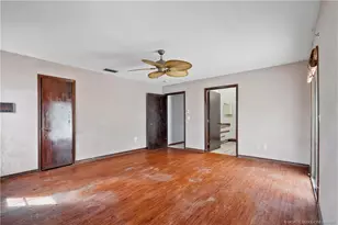 981 SE Lansdowne Ave, Port Saint Lucie, FL 34983 - Photo 18