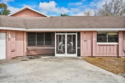 981 SE Lansdowne Avenue, Port Saint Lucie, FL 34983 - Photo 4