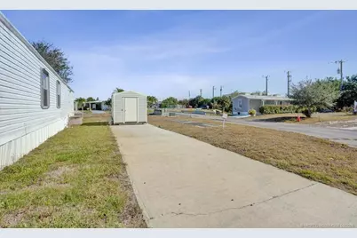 332 NE Tropicalia Lane #LOT25, Jensen Beach, FL 34957 - Photo 4
