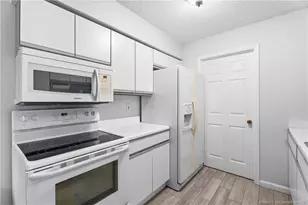 3907 NW Cinnamon Tree Cir, Jensen Beach, FL 34957 - Photo 8