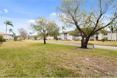 12 Lake Vista Trail #102, Port Saint Lucie, FL 34952 - Photo 4