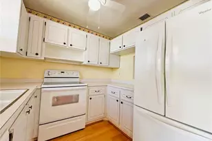 2600 SE Ocean Blvd, Stuart, FL 34996 - Photo 8