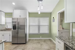 820 NW Waterlily Pl, Jensen Beach, FL 34957 - Photo 18