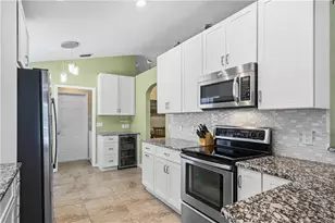 820 NW Waterlily Pl, Jensen Beach, FL 34957 - Photo 16