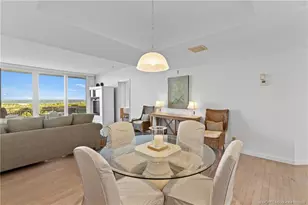 579 NE Plantation Rd, Stuart, FL 34996 - Photo 4