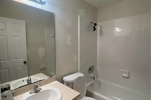 206 N 28th St, Fort Pierce, FL 34947 - Photo 4