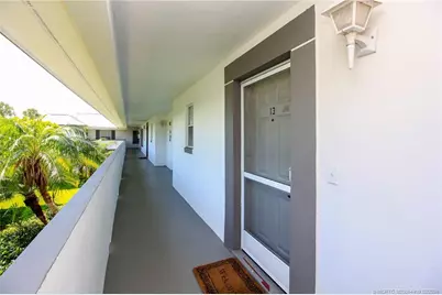 802 SE Central Parkway #13, Stuart, FL 34994 - Photo 4