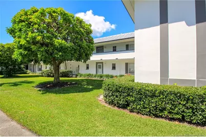 802 SE Central Parkway #13, Stuart, FL 34994 - Photo 2