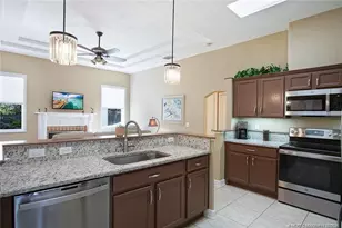 2097 SE Dranson Cir, Port Saint Lucie, FL 34952 - Photo 12