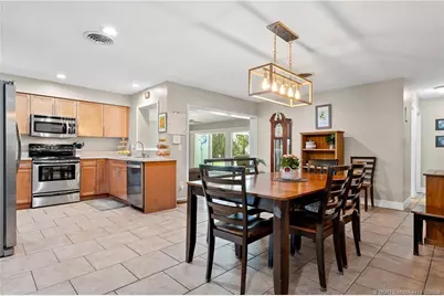 803 NW Spruce Ridge Drive, Stuart, FL 34994 - Photo 4