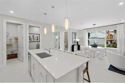 823 Prairie Avenue SW, Palm City, FL 34990 - Photo 14