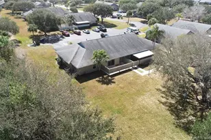 4007 NW Cinnamon Tree Cir, Jensen Beach, FL 34957 - Photo 4