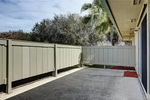 4007 NW Cinnamon Tree Cir, Jensen Beach, FL 34957 - Photo 8