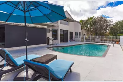 4194 SW Gleneagle Circle, Palm City, FL 34990 - Photo 4