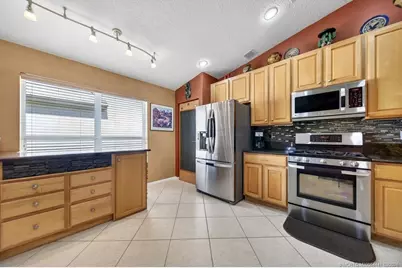 1106 SE Westminster Place, Stuart, FL 34997 - Photo 8