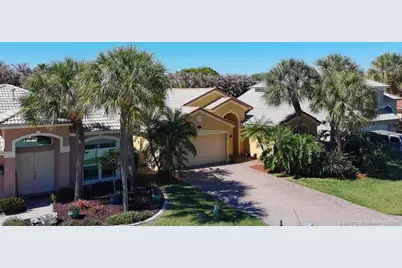 1106 SE Westminster Place, Stuart, FL 34997 - Photo 2