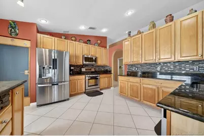 1106 SE Westminster Place, Stuart, FL 34997 - Photo 10