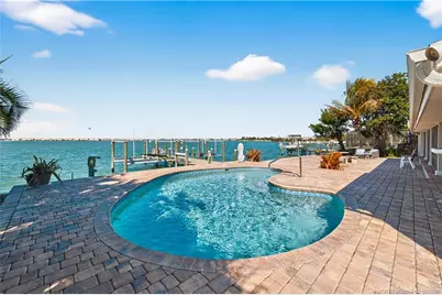 1811 Bayshore Drive, Fort Pierce, FL 34949 - Photo 40