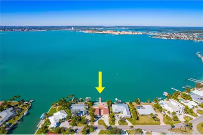 1811 Bayshore Drive, Fort Pierce, FL 34949 - Photo 10