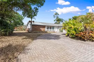 2493 SW Murphy Rd, Palm City, FL 34990 - Photo 4