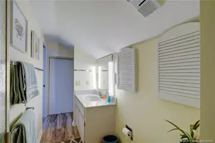 310 NE Golfview Circle, Stuart, FL 34996 - Photo 16