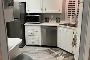 536 Nettles Blvd, Jensen Beach, FL 34957 - Photo 4