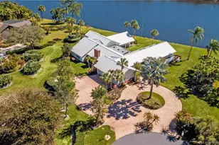 525 SW Perth Pl, Palm City, FL 34990 - Photo 4