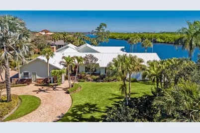 525 SW Perth Place, Palm City, FL 34990 - Photo 1