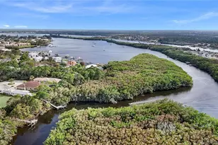 279 SE Via Bisento, Port Saint Lucie, FL 34952 - Photo 2