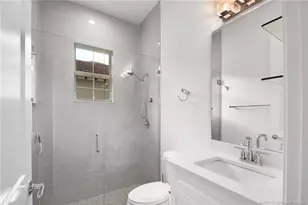 279 SE Via Bisento, Port Saint Lucie, FL 34952 - Photo 34