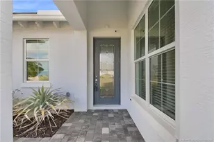 279 SE Via Bisento, Port Saint Lucie, FL 34952 - Photo 6