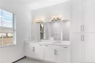 279 SE Via Bisento, Port Saint Lucie, FL 34952 - Photo 28