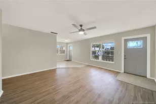 2929 SE Ocean Blvd, Stuart, FL 34996 - Photo 4