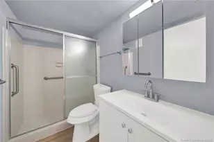 2950 SE Ocean Blvd, Stuart, FL 34996 - Photo 16