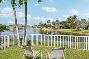 713 NW Waterlily Pl, Jensen Beach, FL 34957 - Photo 2