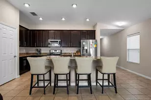 5140 NW Pine Trail Cir, Port Saint Lucie, FL 34983 - Photo 8