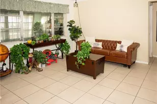 2314 SE Washington St, Stuart, FL 34997 - Photo 2