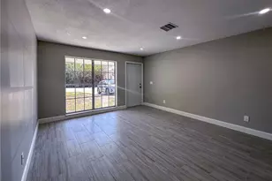 315 SE Norfolk Blvd, Stuart, FL 34997 - Photo 6