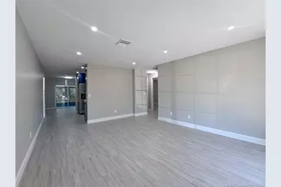 315 SE Norfolk Boulevard, Stuart, FL 34997 - Photo 8