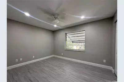 315 SE Norfolk Boulevard, Stuart, FL 34997 - Photo 12