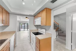 973 NW Spruce Ridge Dr, Stuart, FL 34994 - Photo 6