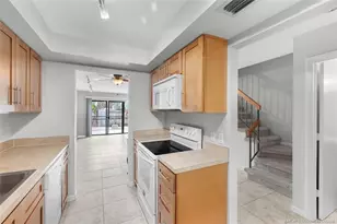 973 NW Spruce Ridge Dr, Stuart, FL 34994 - Photo 6