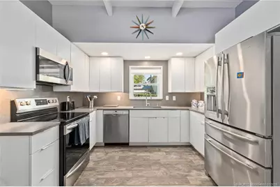 530 SW Manor Drive, Stuart, FL 34994 - Photo 18