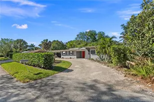 530 SW Manor Dr, Stuart, FL 34994 - Photo 6