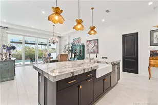 2077 SE Mosaic Blvd, Port Saint Lucie, FL 34984 - Photo 8